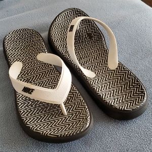 Nike Women Solay Black and White Flip Flops